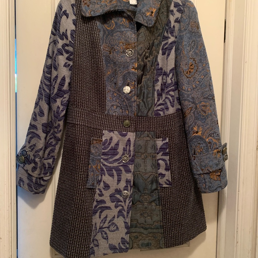 Venus patchwork pattern coat
Size 10